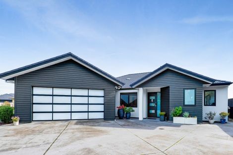 Photo of property in 4 Cessna Lane, Glen Avon, New Plymouth, 4312
