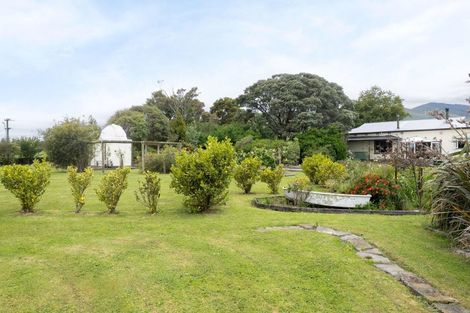 Photo of property in 70 Tokomaru Road East, Tokomaru, Palmerston North, 4474