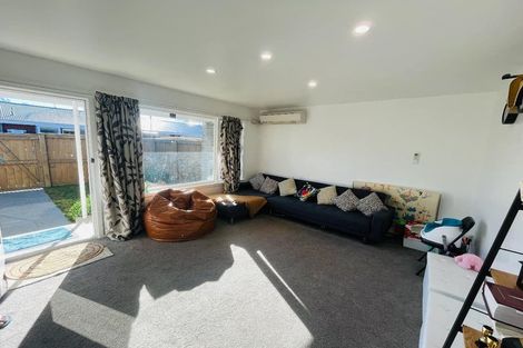 Photo of property in 2/9 Curletts Road, Sockburn, Christchurch, 8042