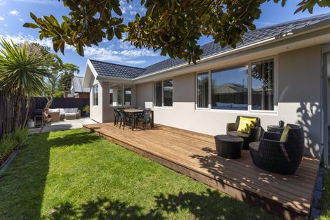 Photo of property in 14 Farm Lane, Parklands, Christchurch, 8083