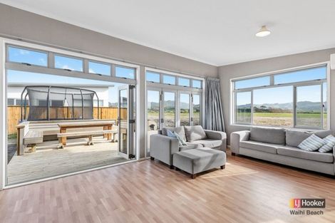 Photo of property in 44 Reel Road, Waihi Beach, 3611