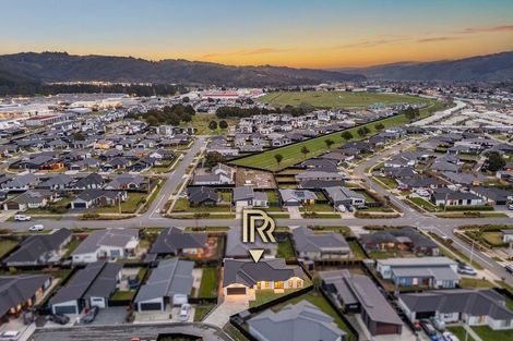 Photo of property in 4 Mcmillan Lane, Wallaceville, Upper Hutt, 5018