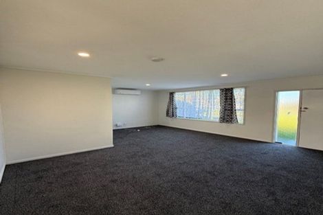 Photo of property in 51 Sturges Road, Henderson, Auckland, 0612