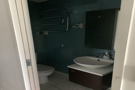 Photo of property in Alpha Apartments, 506/17 Vogel Lane, Auckland Central, Auckland, 1010