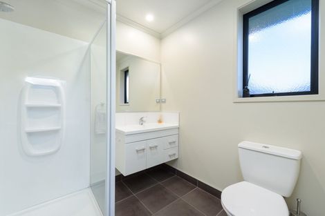 Photo of property in 82 Carrington Drive, Papamoa Beach, Papamoa, 3118