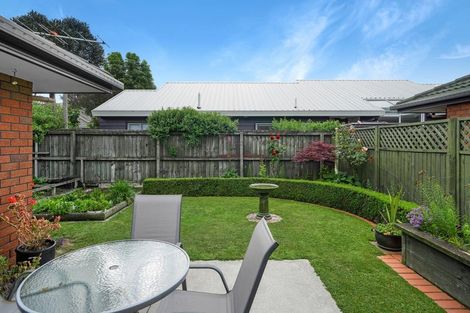 Photo of property in 2/47 Laing Crescent, Heathcote Valley, Christchurch, 8022