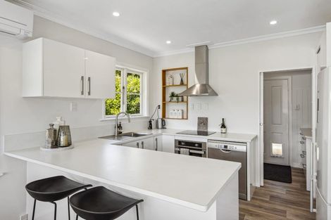 Photo of property in 16 Francis Road, Paraparaumu Beach, Paraparaumu, 5032