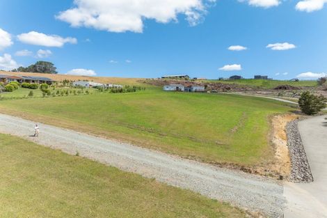 Photo of property in 2 Frazer Place, Coopers Beach, 0420