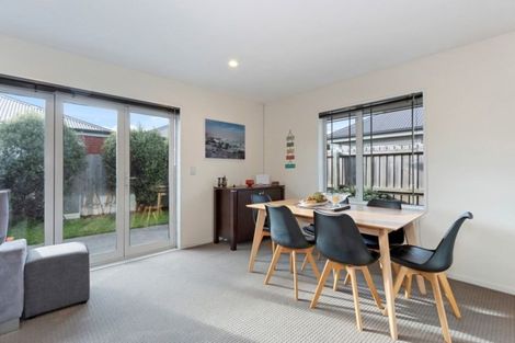 Photo of property in 16a Date Crescent, Aidanfield, Christchurch, 8025