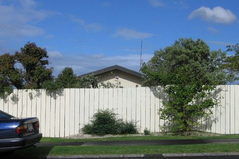 Photo of property in 23 Regia Close, Half Moon Bay, Auckland, 2012