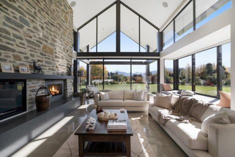 Photo of property in 14 Waimana Place, Wanaka, 9305