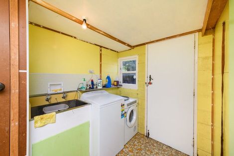 Photo of property in 18a Campbell Street, Feilding, 4702