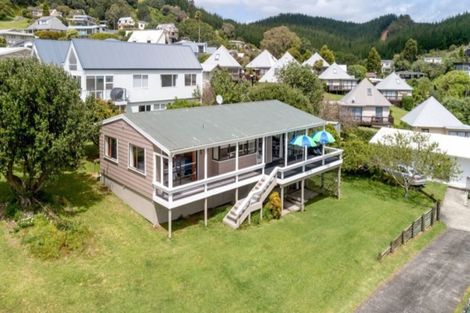 Photo of property in 240 Onemana Drive, Onemana, Whangamata, 3691