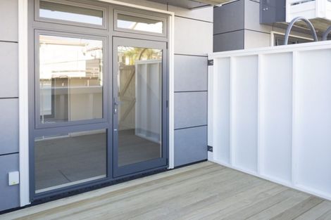 Photo of property in Pirie Street Townhouses, 1/35 Pirie Street, Mount Victoria, Wellington, 6011