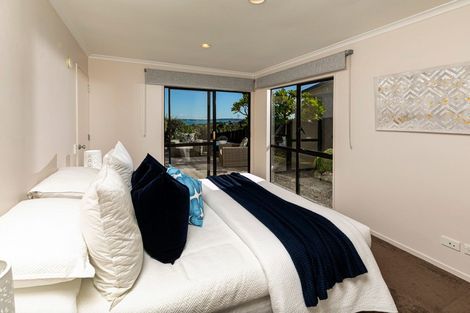 Photo of property in 1/10a Toroa Street, Torbay, Auckland, 0630