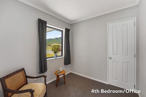 Photo of property in 19 Percy Kinsman Crescent, Riverstone Terraces, Upper Hutt, 5018