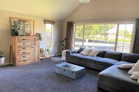 Photo of property in 6 Sovereign Place, Rototuna North, Hamilton, 3210