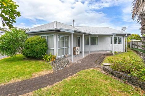 Photo of property in 13 Willow Grove, Tairua, 3508
