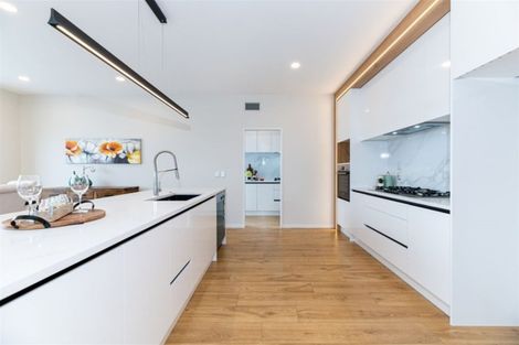 Photo of property in 25 Craigs Way, Hobsonville, Auckland, 0616