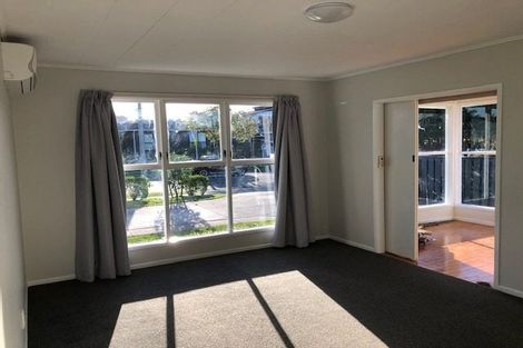 Photo of property in 44 Gossamer Drive, Pakuranga Heights, Auckland, 2010