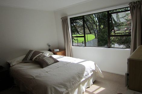 Photo of property in 1/7 Waverley Avenue, Glenfield, Auckland, 0629