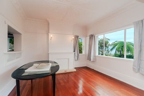 Photo of property in 241 The Terrace, Te Aro, Wellington, 6011