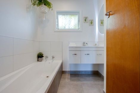 Photo of property in 8 Legorne Lane, Havelock North, 4130