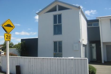 Photo of property in 1 Moore Street, Sydenham, Christchurch, 8023