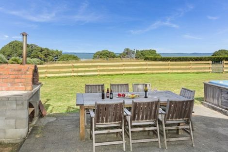 Photo of property in 37 Greenock Drive, Manukau Heads, Waiuku, 2684