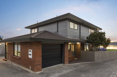 Photo of property in 1/42 Kiwi Esplanade, Mangere Bridge, Auckland, 2022