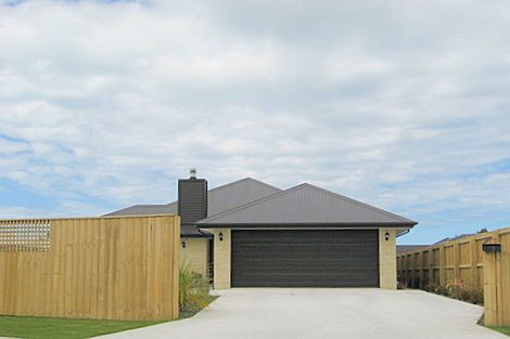 Photo of property in 12 James Drive, Woodend, 7610