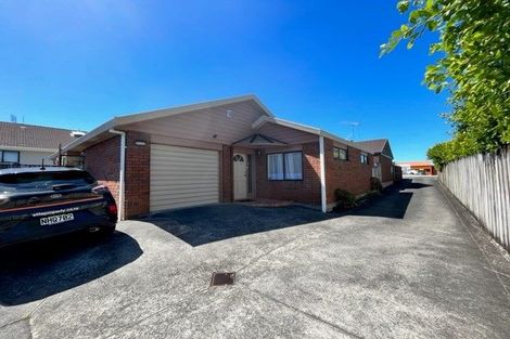 Photo of property in 2/45 Elliot Street, Howick, Auckland, 2014