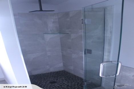 Photo of property in 1a Burgess Hill Road, Burgess Park, New Plymouth, 4371