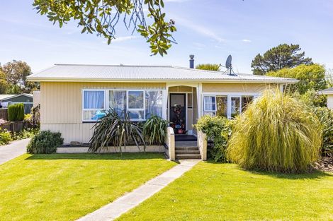 Photo of property in 21 Titoki Street, Castlecliff, Whanganui, 4501