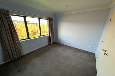 Photo of property in 186 Pacific Drive, Fitzherbert, Palmerston North, 4410