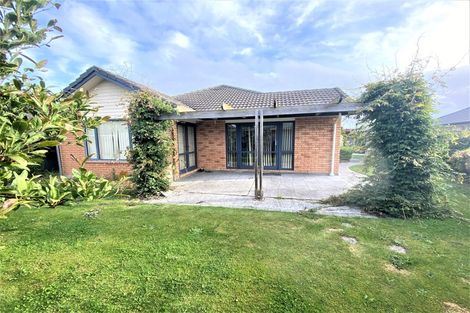 Photo of property in 8 Amdale Avenue, Broomfield, Christchurch, 8042