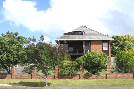 Photo of property in 29 Marina View Drive, West Harbour, Auckland, 0618