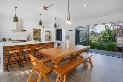 Photo of property in 11 Voyager Place, Cooks Beach, Whitianga, 3591