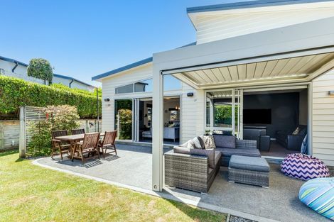 Photo of property in 28 Nelson Avenue, Aotea, Porirua, 5024