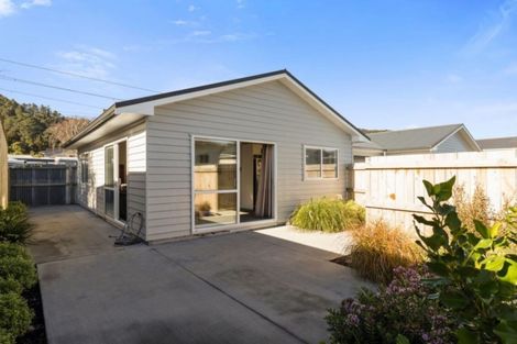 Photo of property in 6c Petherick Street, Taita, Lower Hutt, 5011