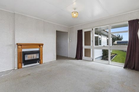 Photo of property in 30 Oakfield Crescent, Pukete, Hamilton, 3200