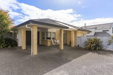Photo of property in 1/20 Solana Court, Botany Downs, Auckland, 2010