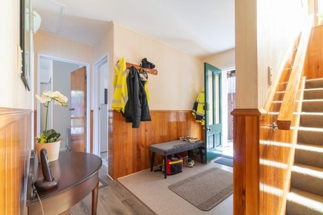 Photo of property in 116 Taylor Terrace, Tawa, Wellington, 5028