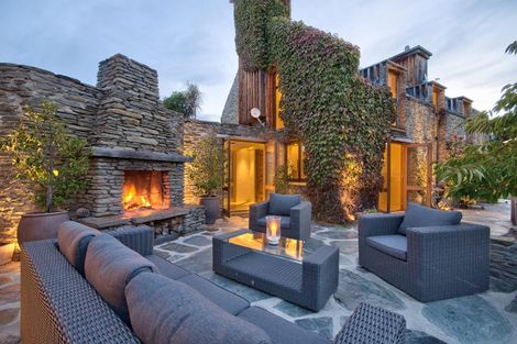 Photo of property in 31 Mountain View Road, Dalefield, Queenstown, 9371