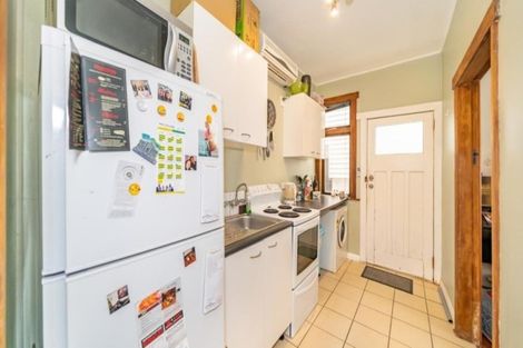 Photo of property in 39 Adams Terrace, Aro Valley, Wellington, 6021
