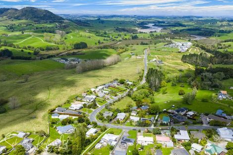 Photo of property in 15 Bickerstaffe Road, Maungaturoto, 0520