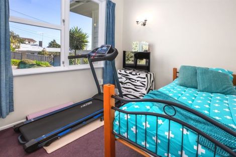 Photo of property in 4 Taupo Crescent, Plimmerton, Porirua, 5026