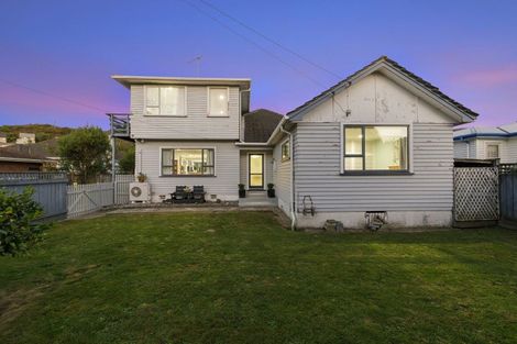 Photo of property in 149 Stokes Valley Road, Stokes Valley, Lower Hutt, 5019