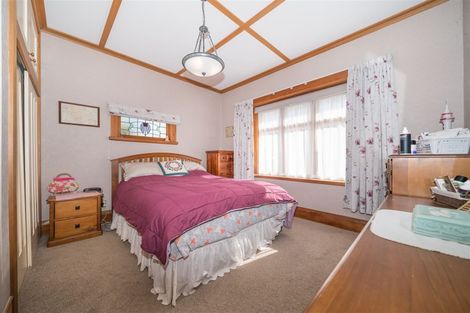 Photo of property in 34 Argyle Avenue, Takaro, Palmerston North, 4410