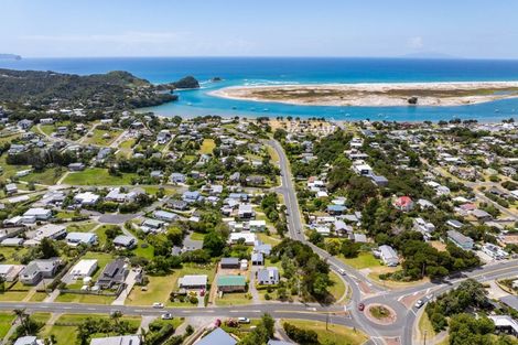 Photo of property in 2 Cullen Street, Mangawhai Heads, Mangawhai, 0505